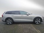 2025 Volvo V60 Cross Country Plus
