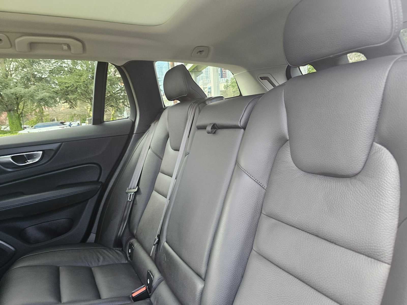 2025 Volvo V60 Cross Country Plus