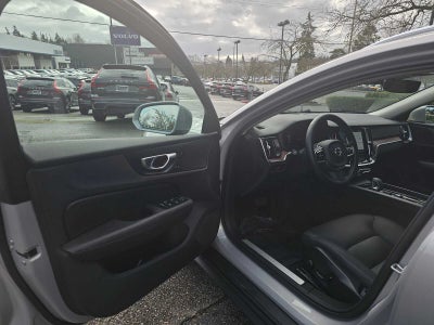 2025 Volvo V60 Cross Country Plus