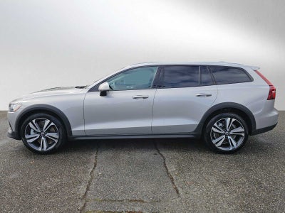 2025 Volvo V60 Cross Country Plus