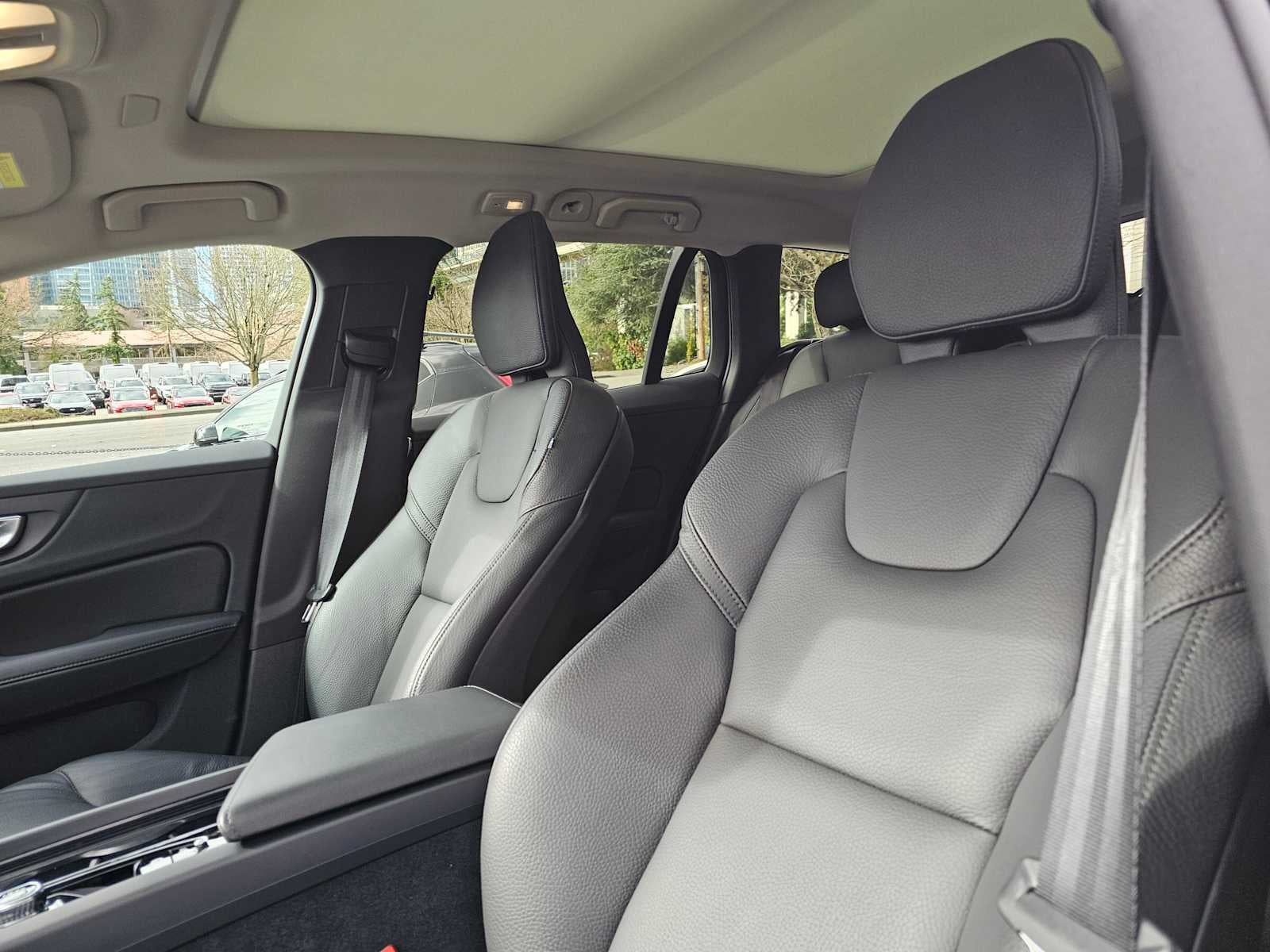 2025 Volvo V60 Cross Country Plus