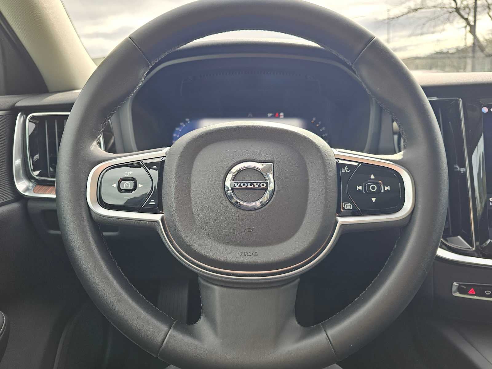 2025 Volvo V60 Cross Country Plus