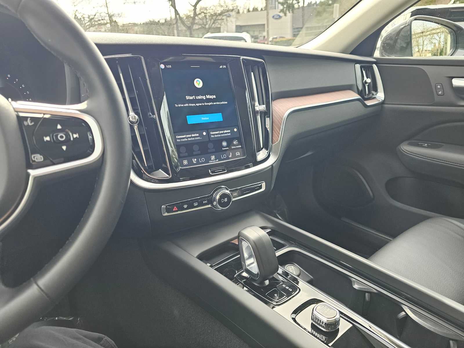 2025 Volvo V60 Cross Country Plus