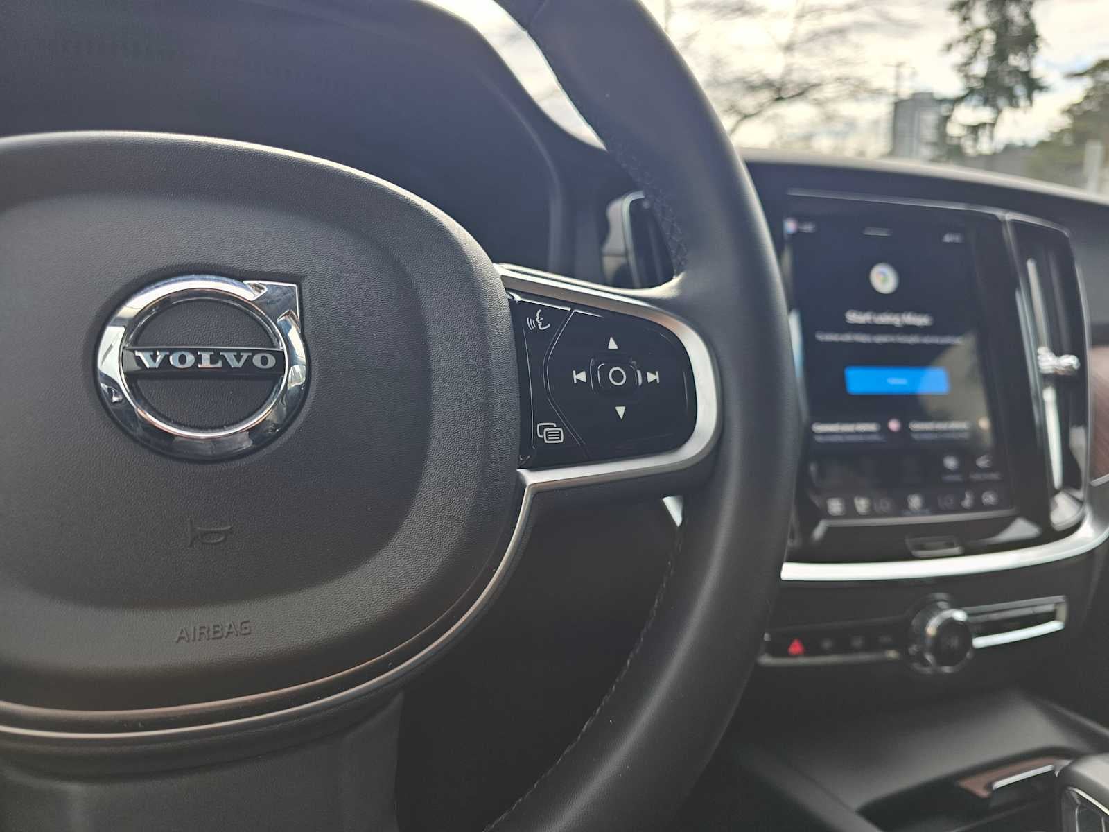 2025 Volvo V60 Cross Country Plus