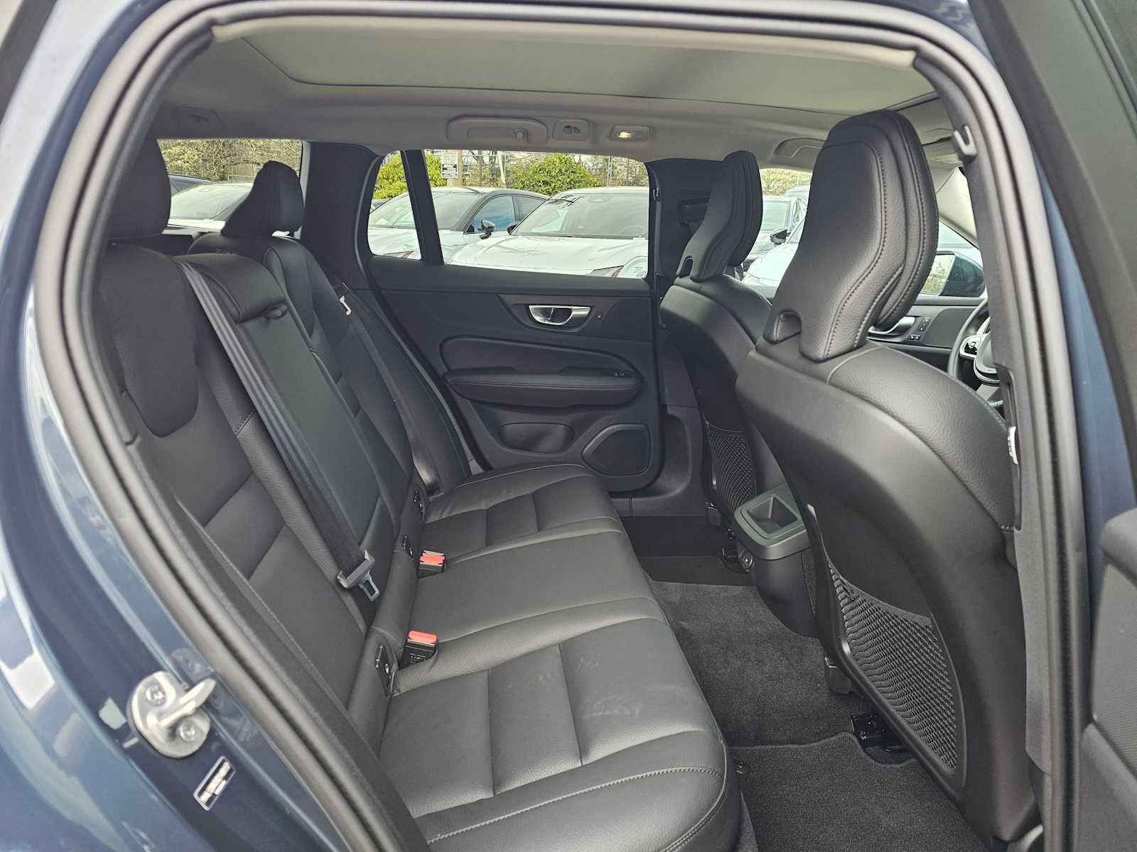 2025 Volvo V60 Cross Country Plus