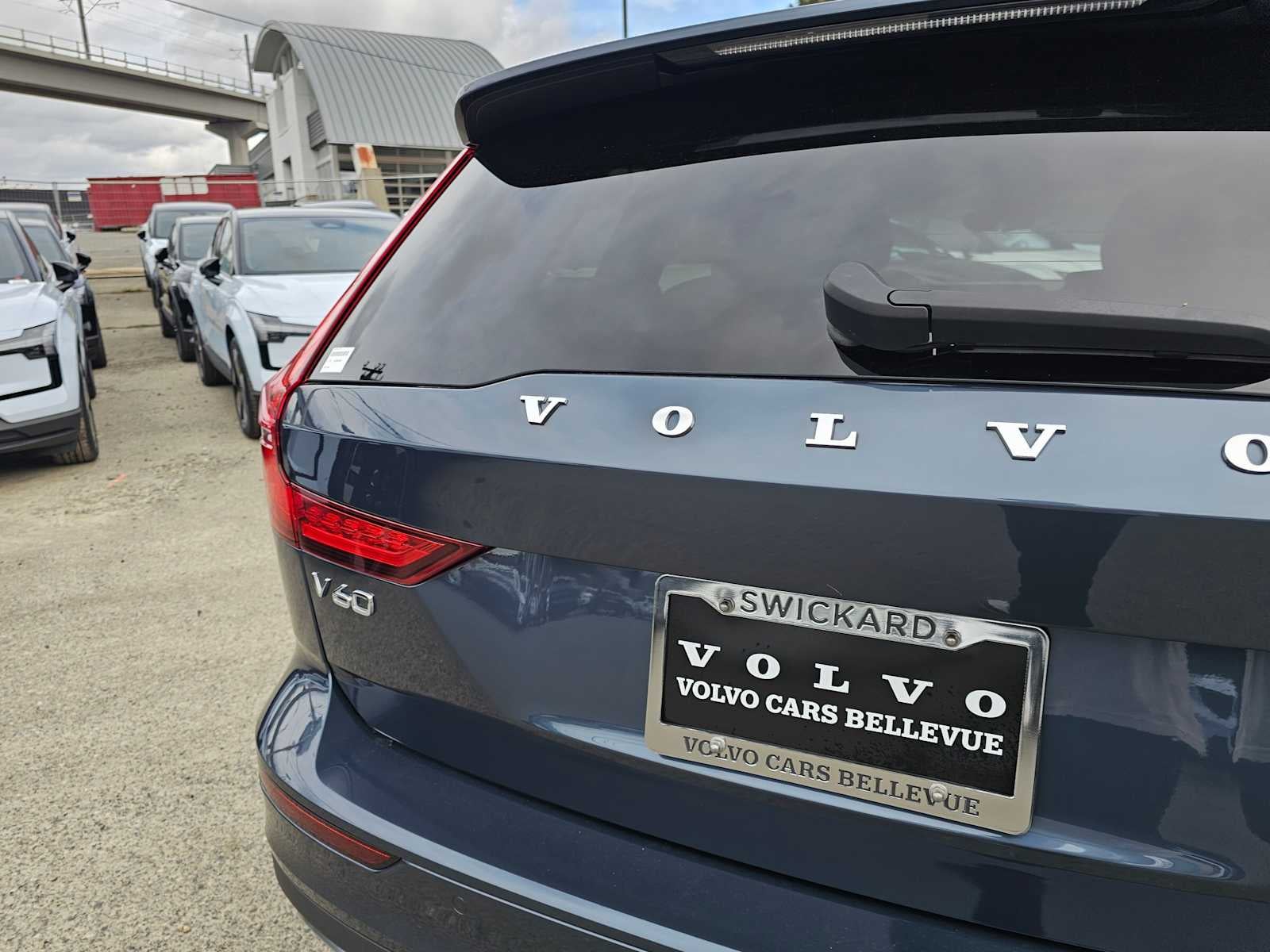 2025 Volvo V60 Cross Country Plus