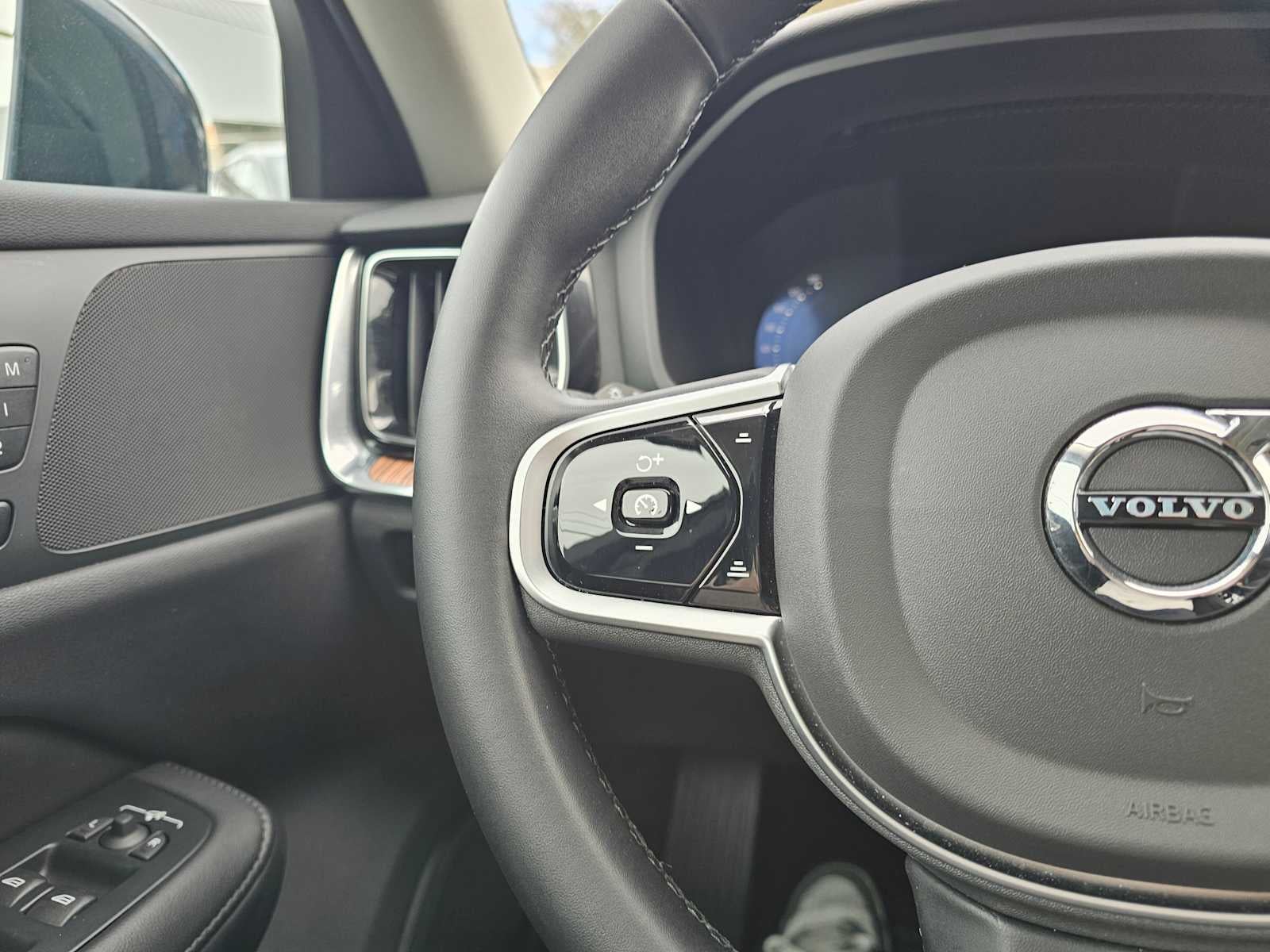 2025 Volvo V60 Cross Country Plus