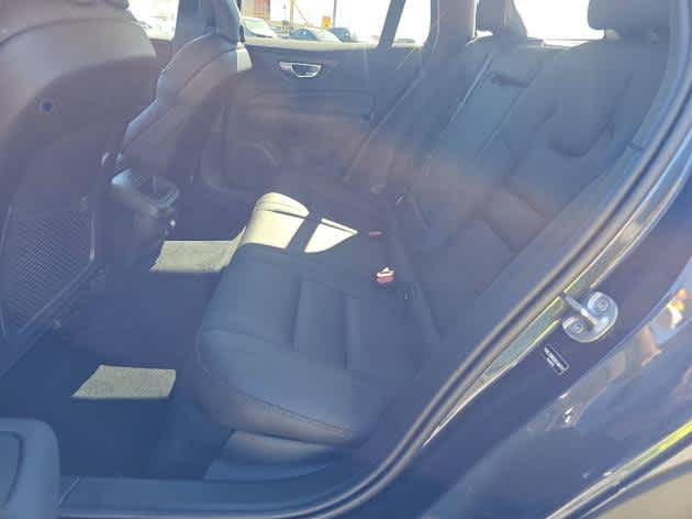 2025 Volvo V60 Cross Country Plus