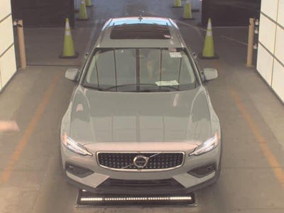 2025 Volvo V60 Cross Country Plus
