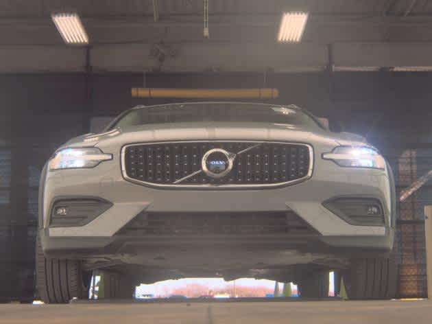 2025 Volvo V60 Cross Country Plus