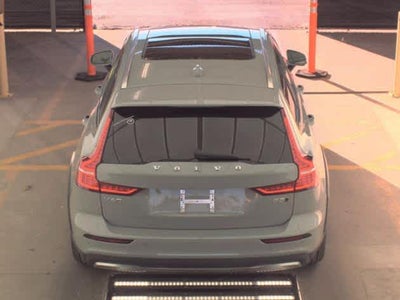 2025 Volvo V60 Cross Country Plus