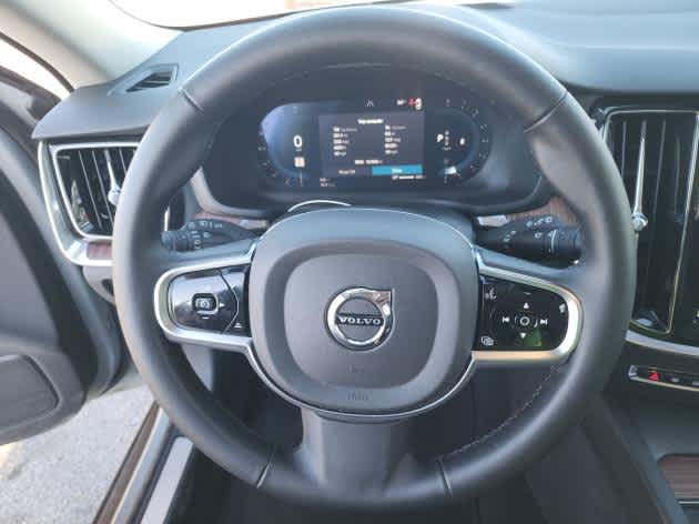 2025 Volvo V60 Cross Country Plus