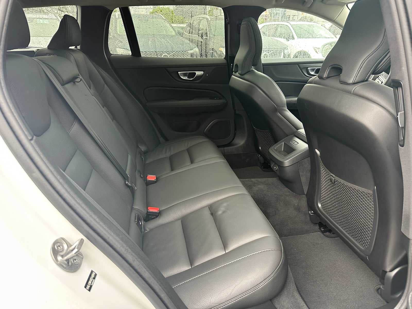 2025 Volvo V60 Cross Country Plus