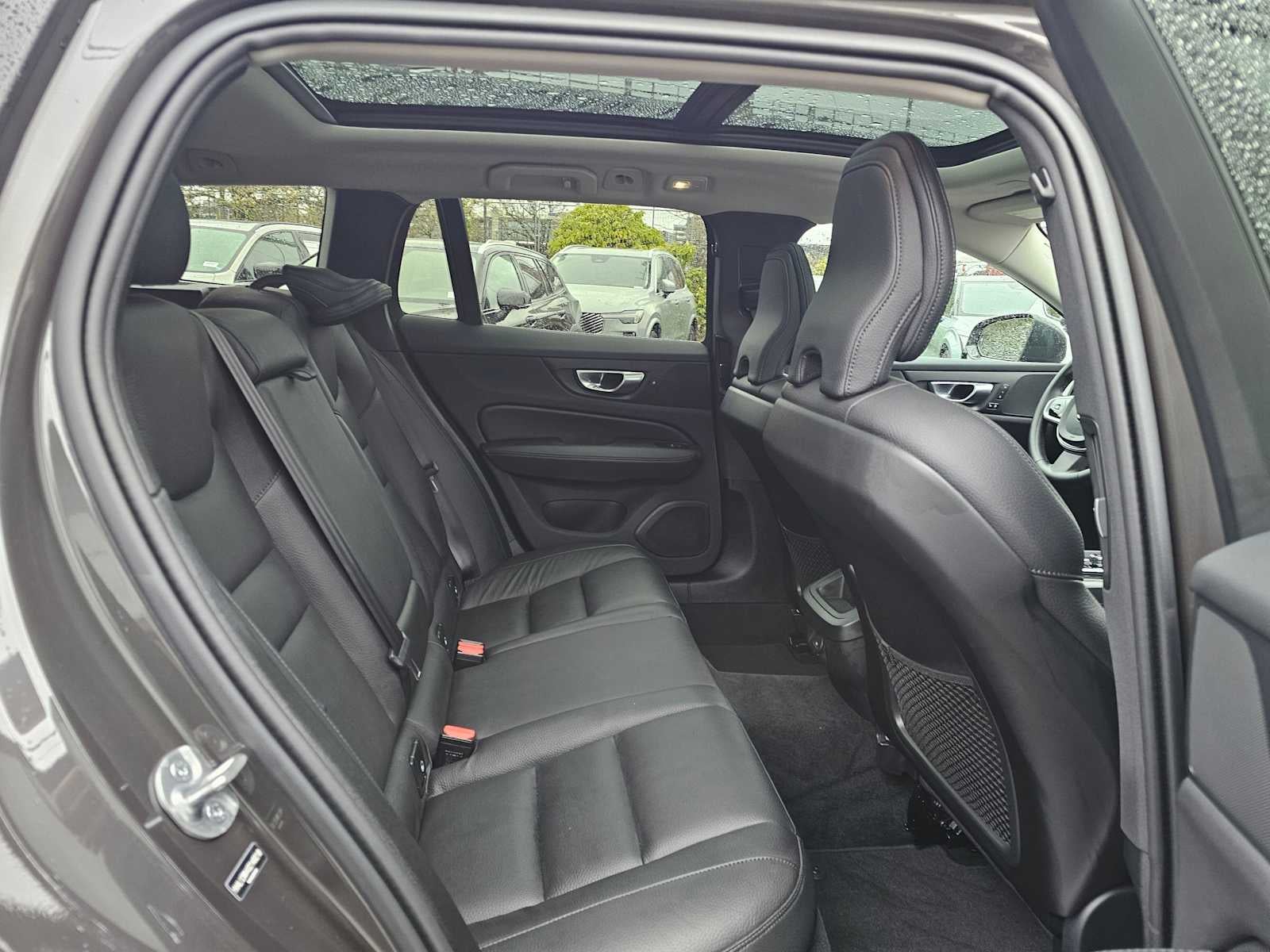 2025 Volvo V60 Cross Country Plus