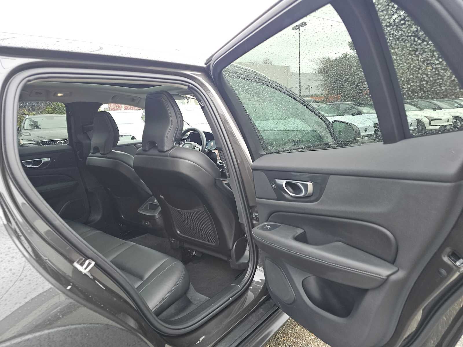 2025 Volvo V60 Cross Country Plus