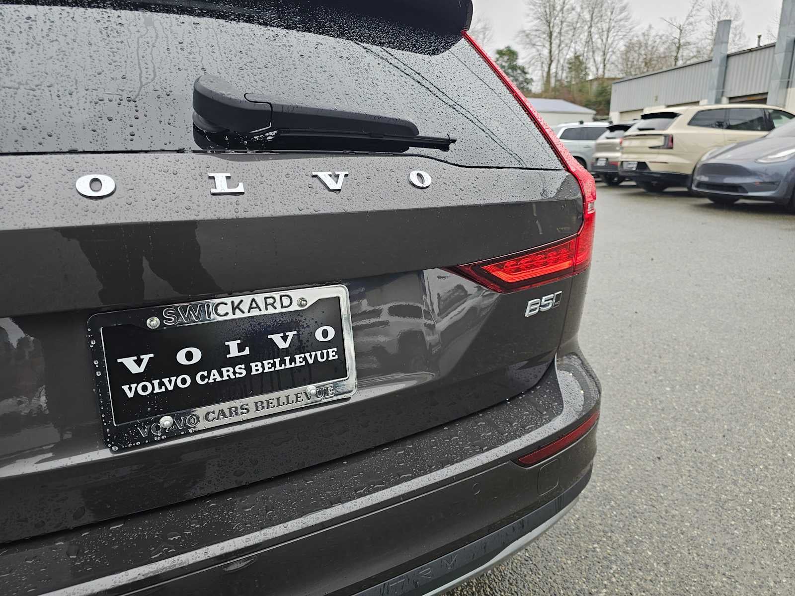 2025 Volvo V60 Cross Country Plus