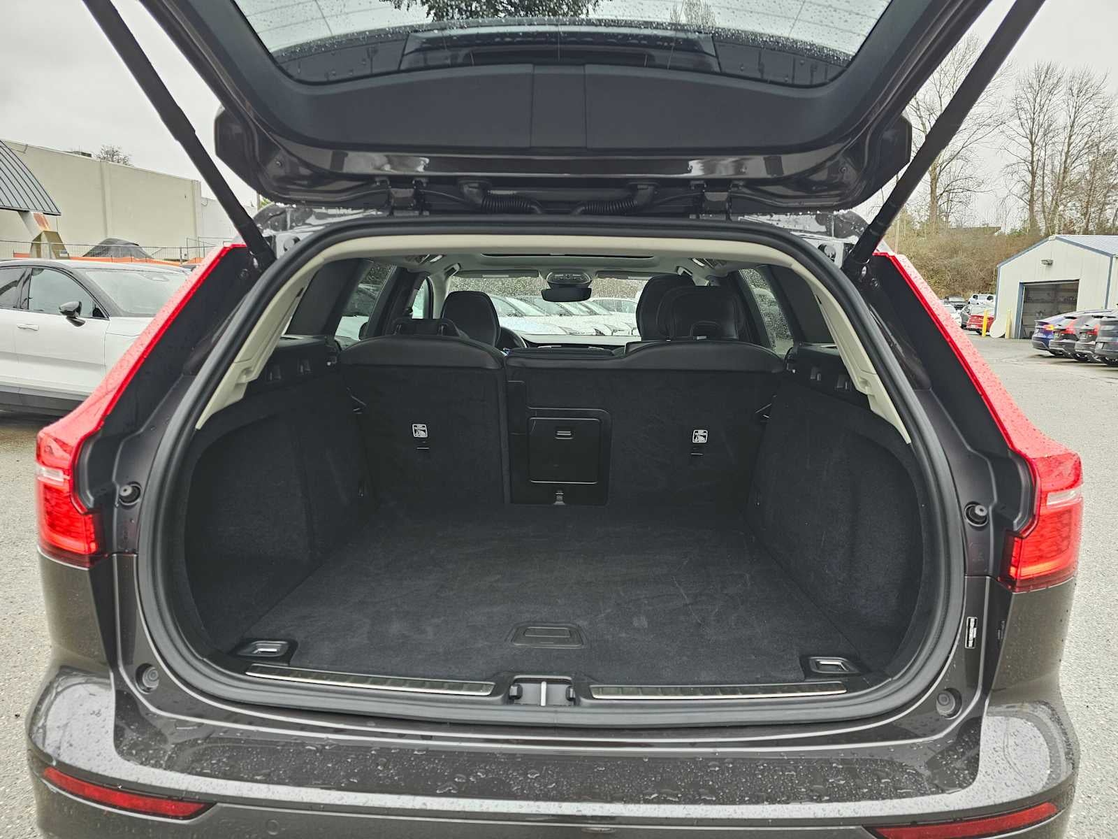 2025 Volvo V60 Cross Country Plus