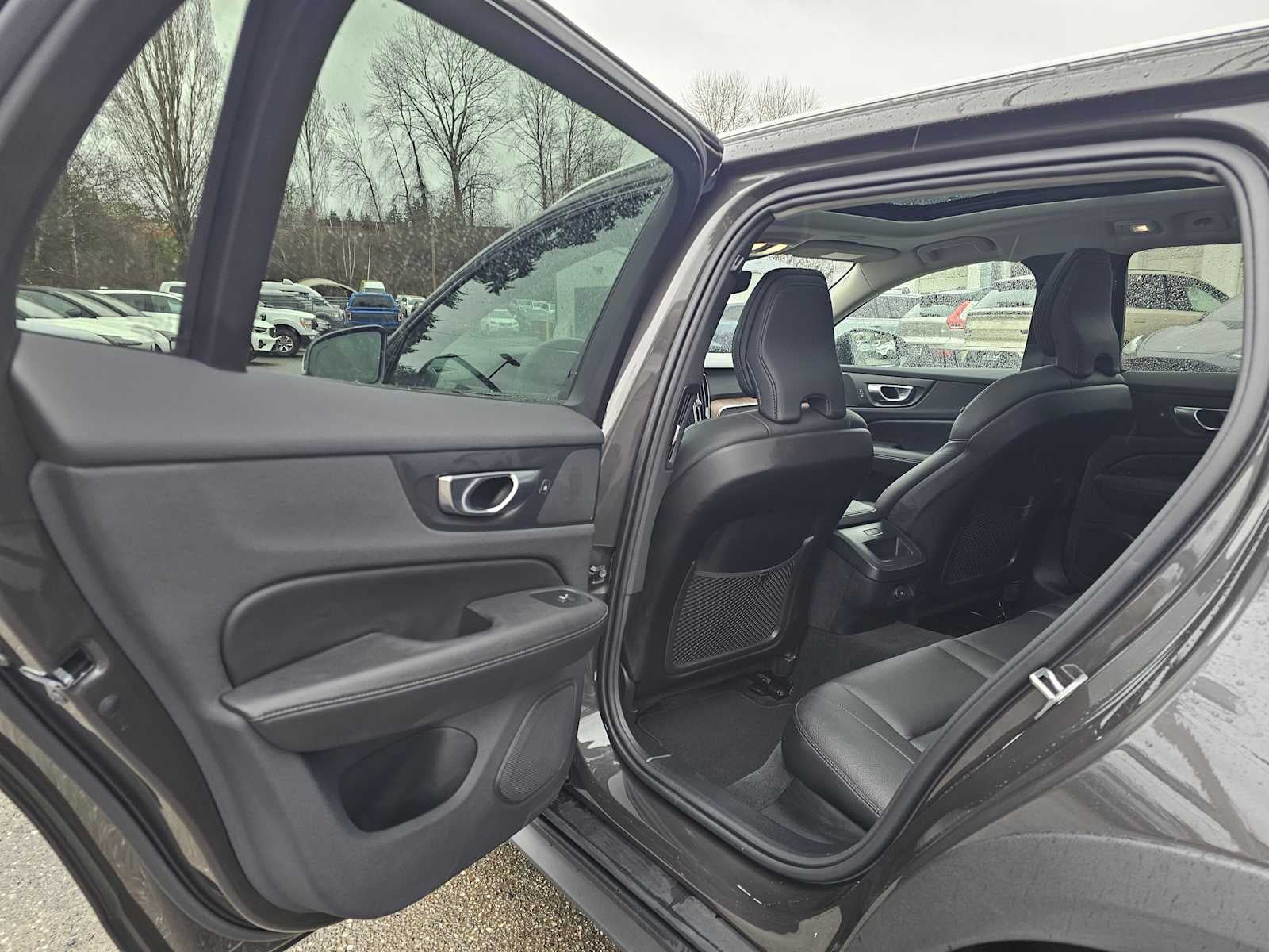 2025 Volvo V60 Cross Country Plus