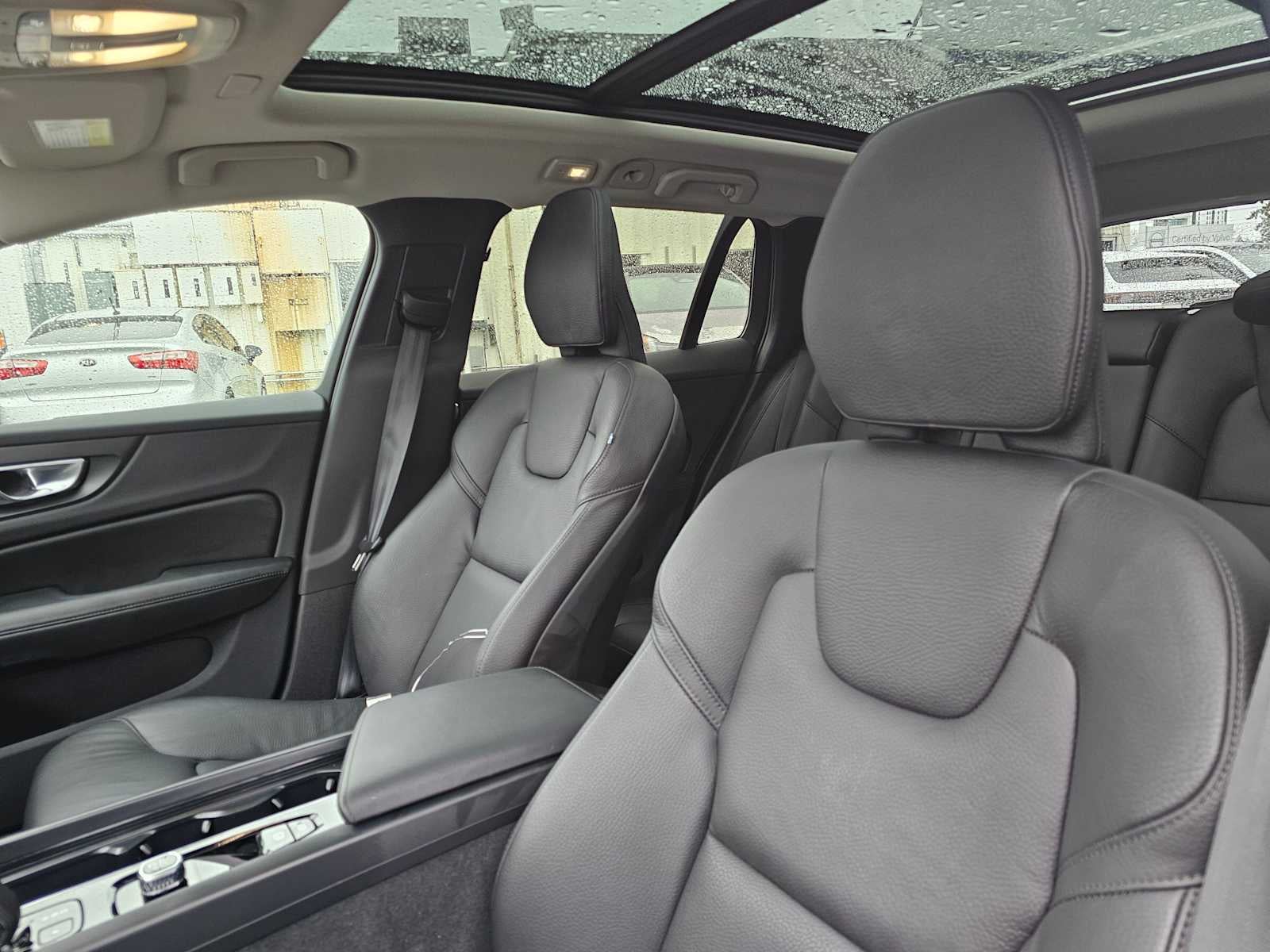 2025 Volvo V60 Cross Country Plus