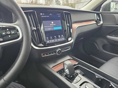 2025 Volvo V60 Cross Country Plus