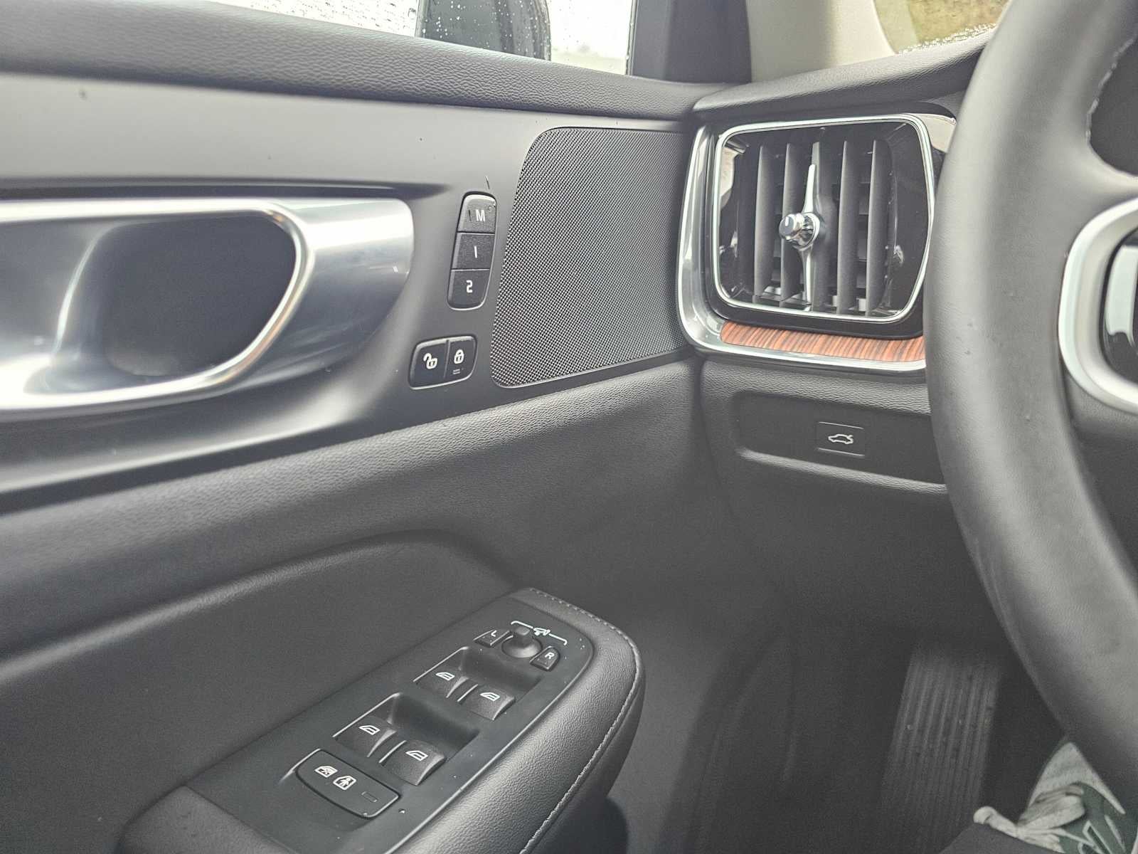 2025 Volvo V60 Cross Country Plus