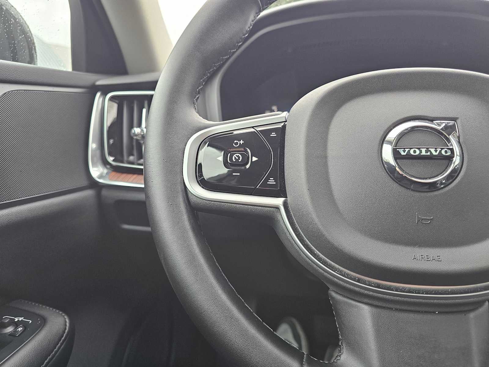 2025 Volvo V60 Cross Country Plus