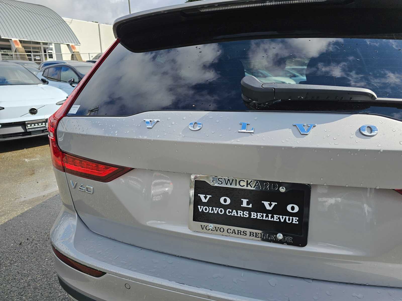 2025 Volvo V60 Cross Country Plus