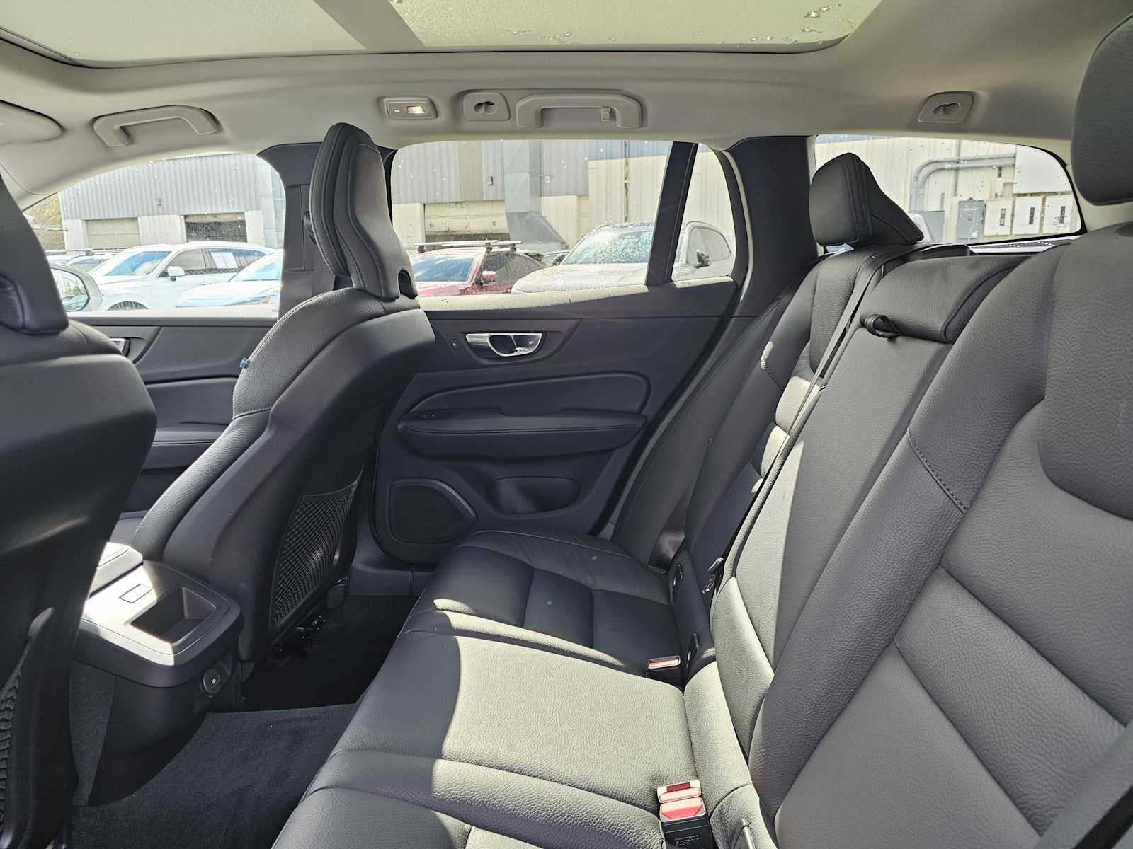 2025 Volvo V60 Cross Country Plus