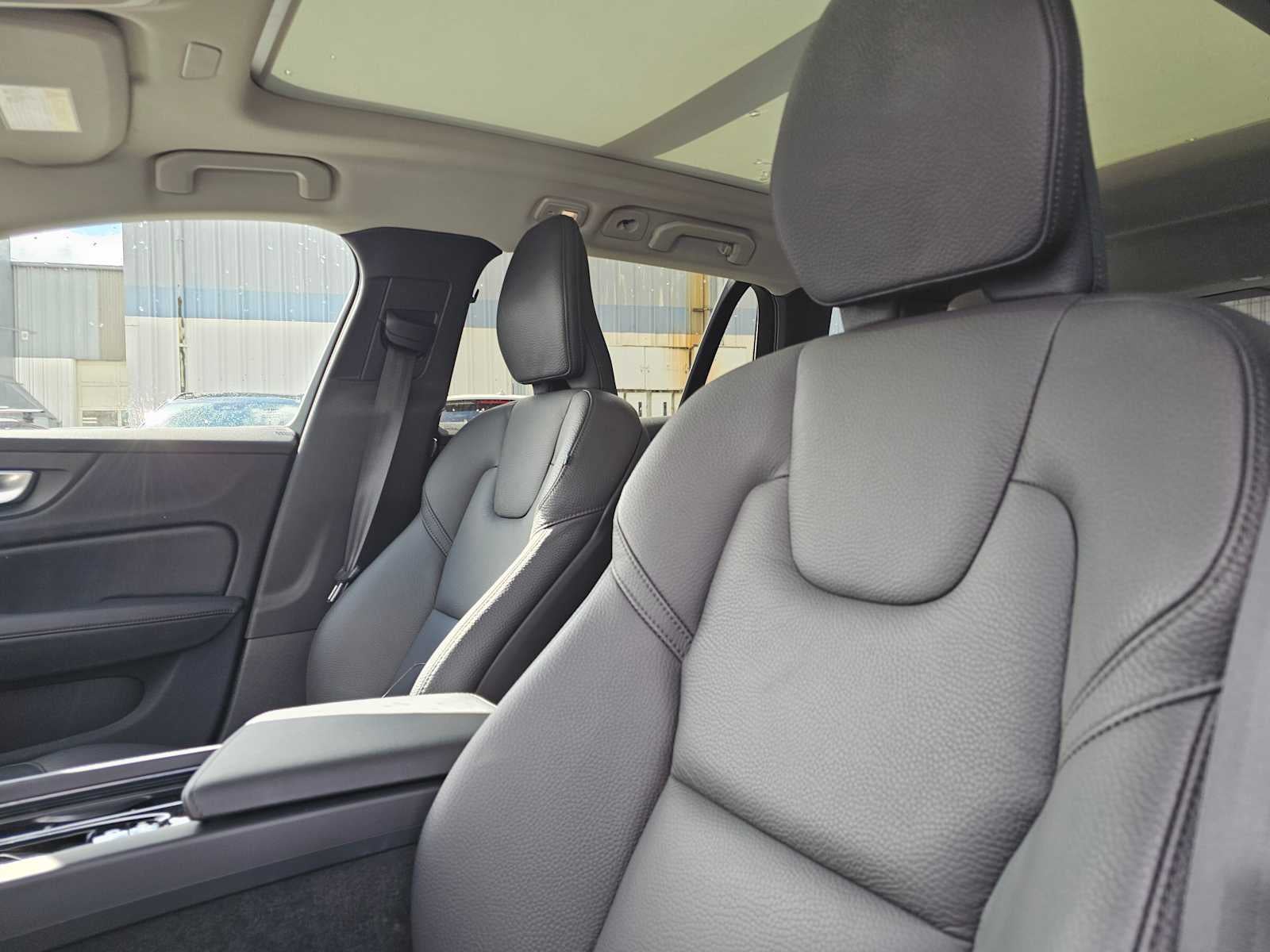 2025 Volvo V60 Cross Country Plus