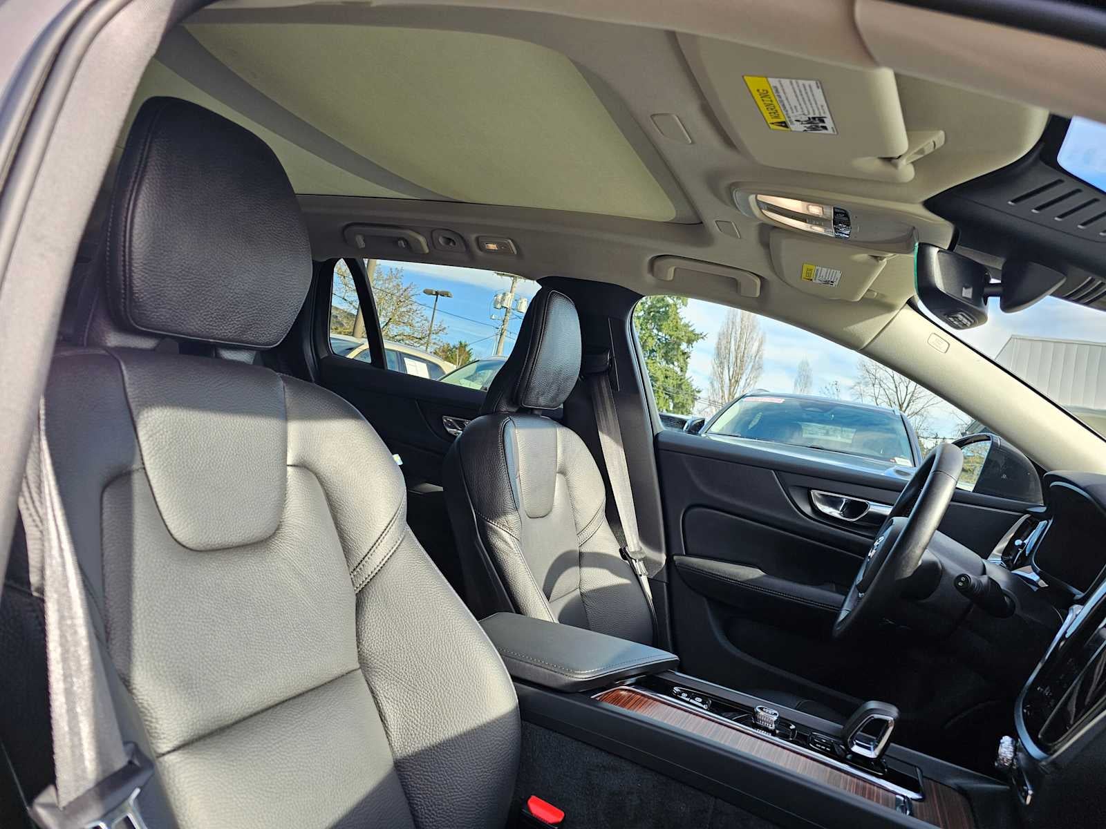 2025 Volvo V60 Cross Country Plus