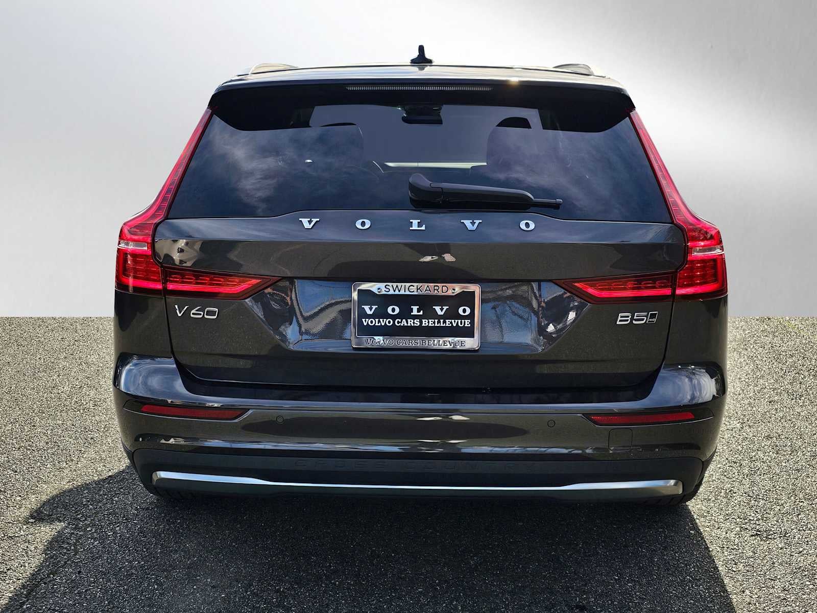 2025 Volvo V60 Cross Country Plus