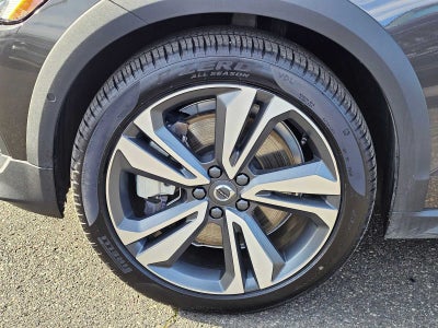 2025 Volvo V60 Cross Country Plus