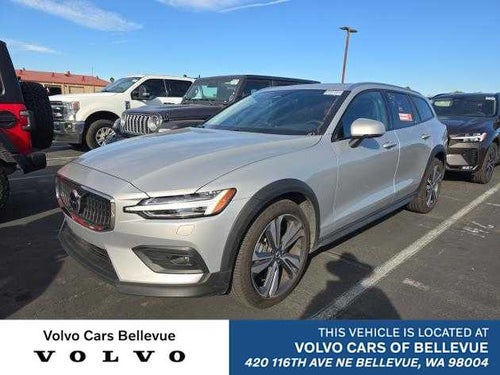 2025 Volvo V60 Cross Country Plus