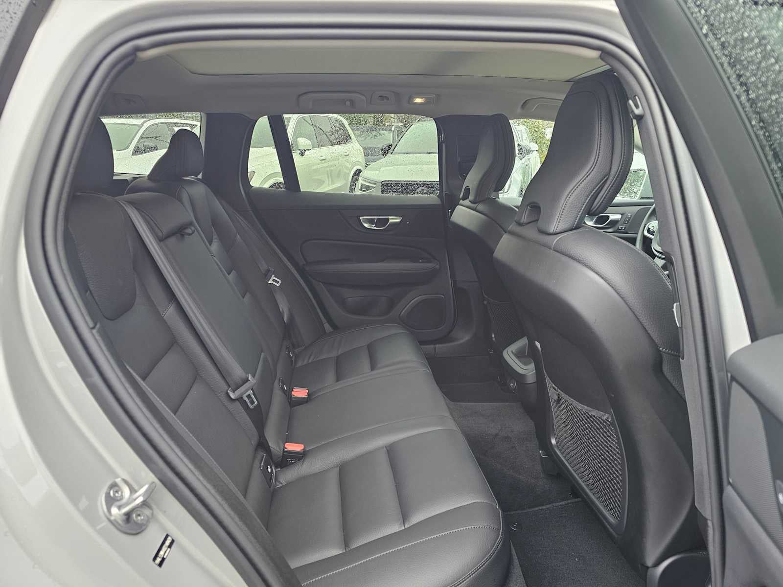 2025 Volvo V60 Cross Country Plus