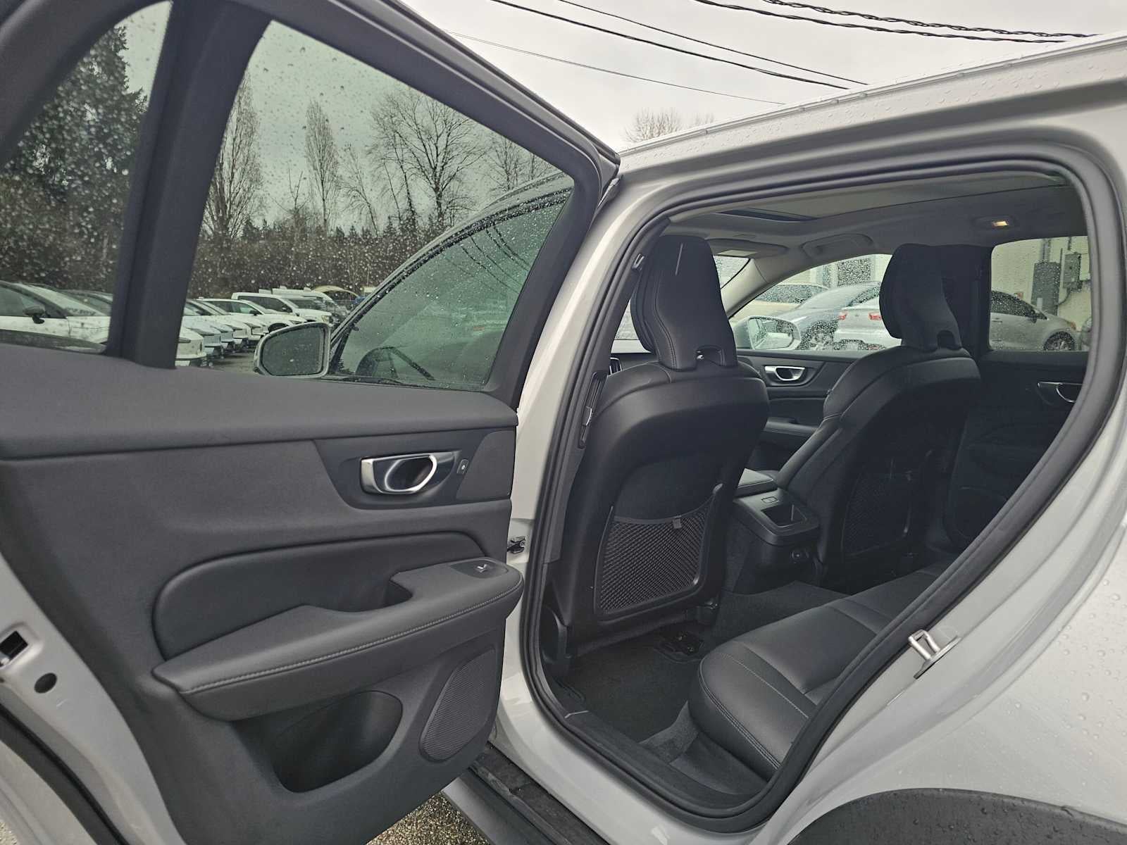 2025 Volvo V60 Cross Country Plus