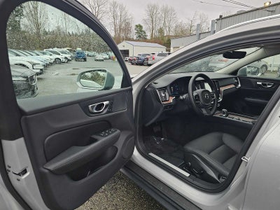 2025 Volvo V60 Cross Country Plus