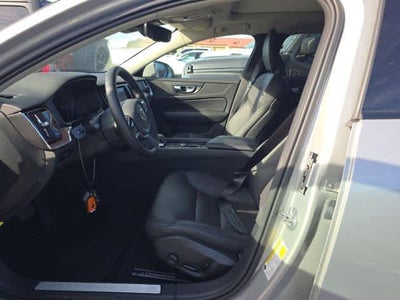 2025 Volvo V60 Cross Country Plus