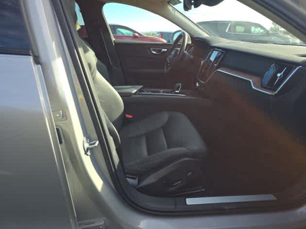 2025 Volvo V60 Cross Country Plus