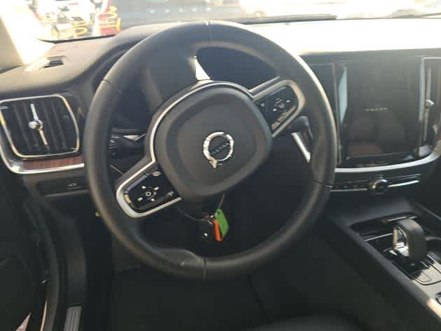 2025 Volvo V60 Cross Country Plus