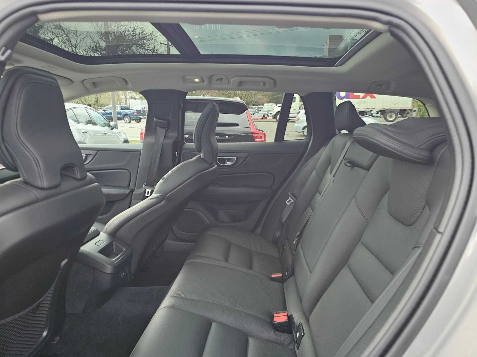 2025 Volvo V60 Cross Country Plus