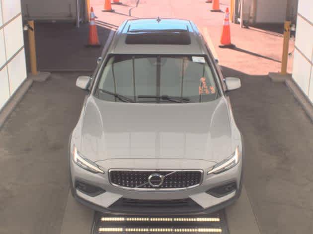 2025 Volvo V60 Cross Country Plus