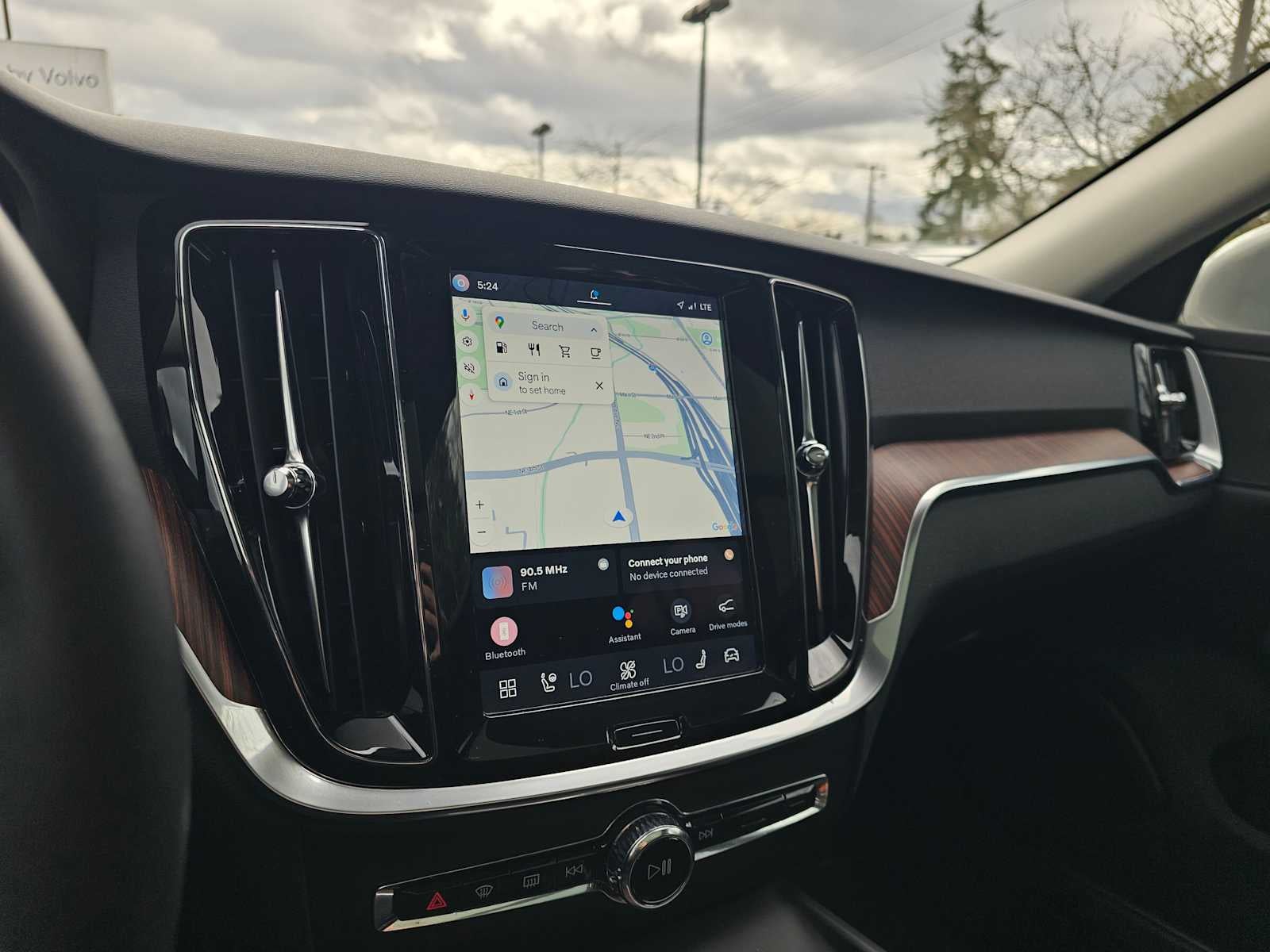 2025 Volvo V60 Cross Country Plus