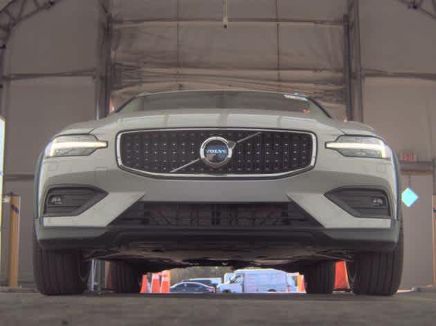 2025 Volvo V60 Cross Country Plus