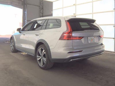 2025 Volvo V60 Cross Country Plus