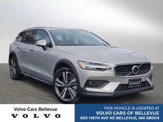 2025 Volvo V60 Cross Country Plus