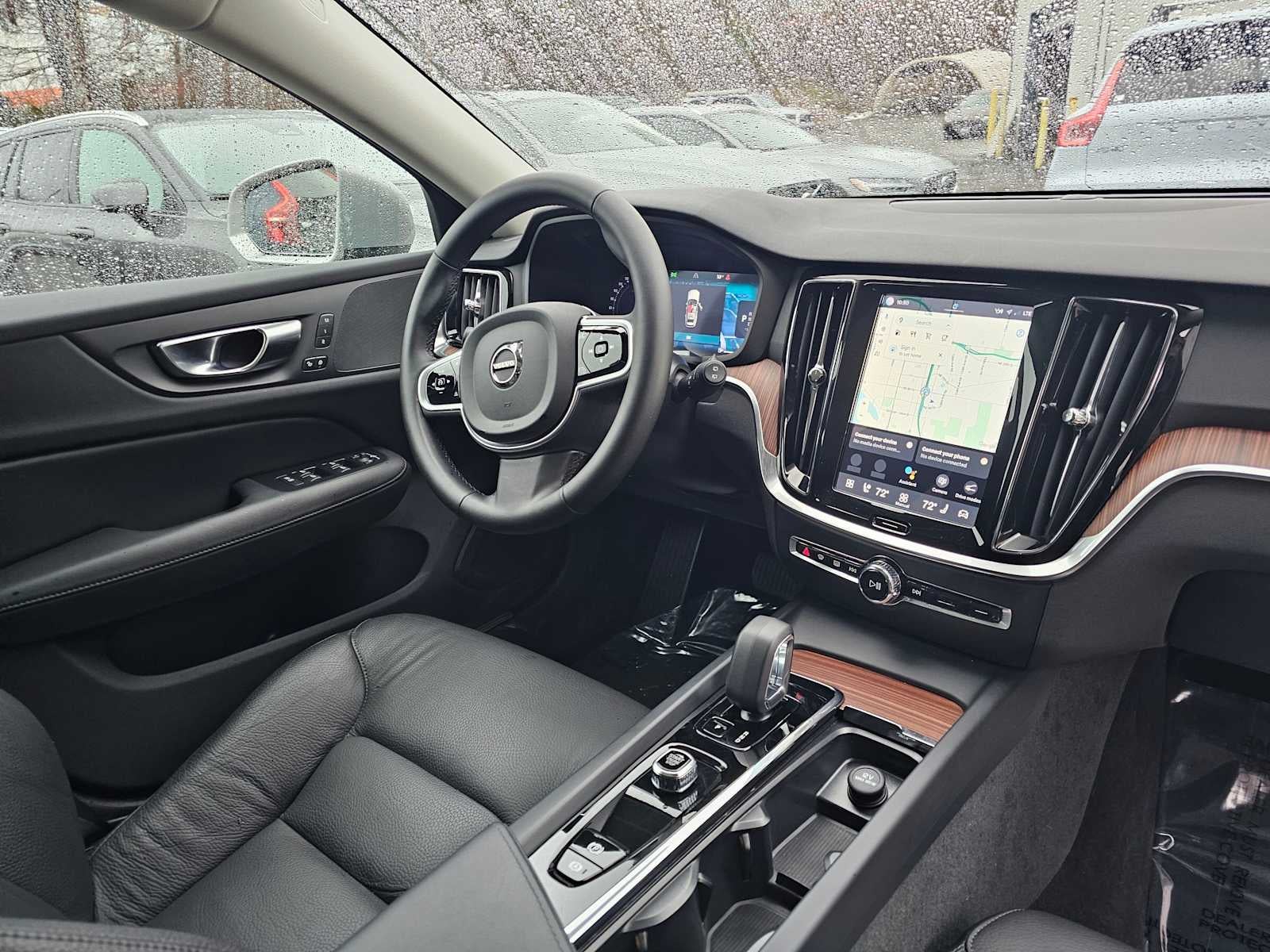 2025 Volvo V60 Cross Country Plus