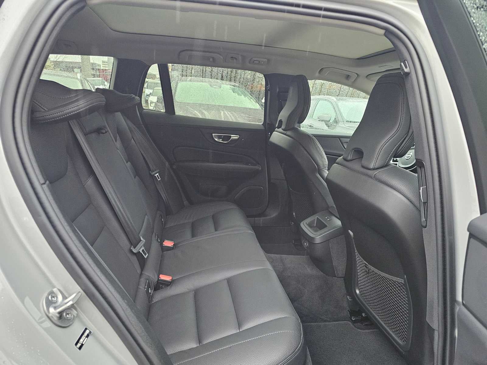 2025 Volvo V60 Cross Country Plus