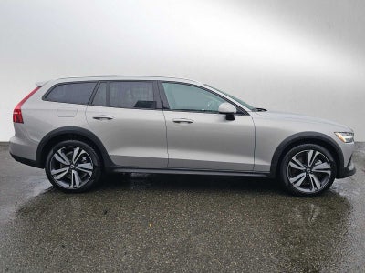 2025 Volvo V60 Cross Country Plus