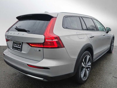2025 Volvo V60 Cross Country Plus