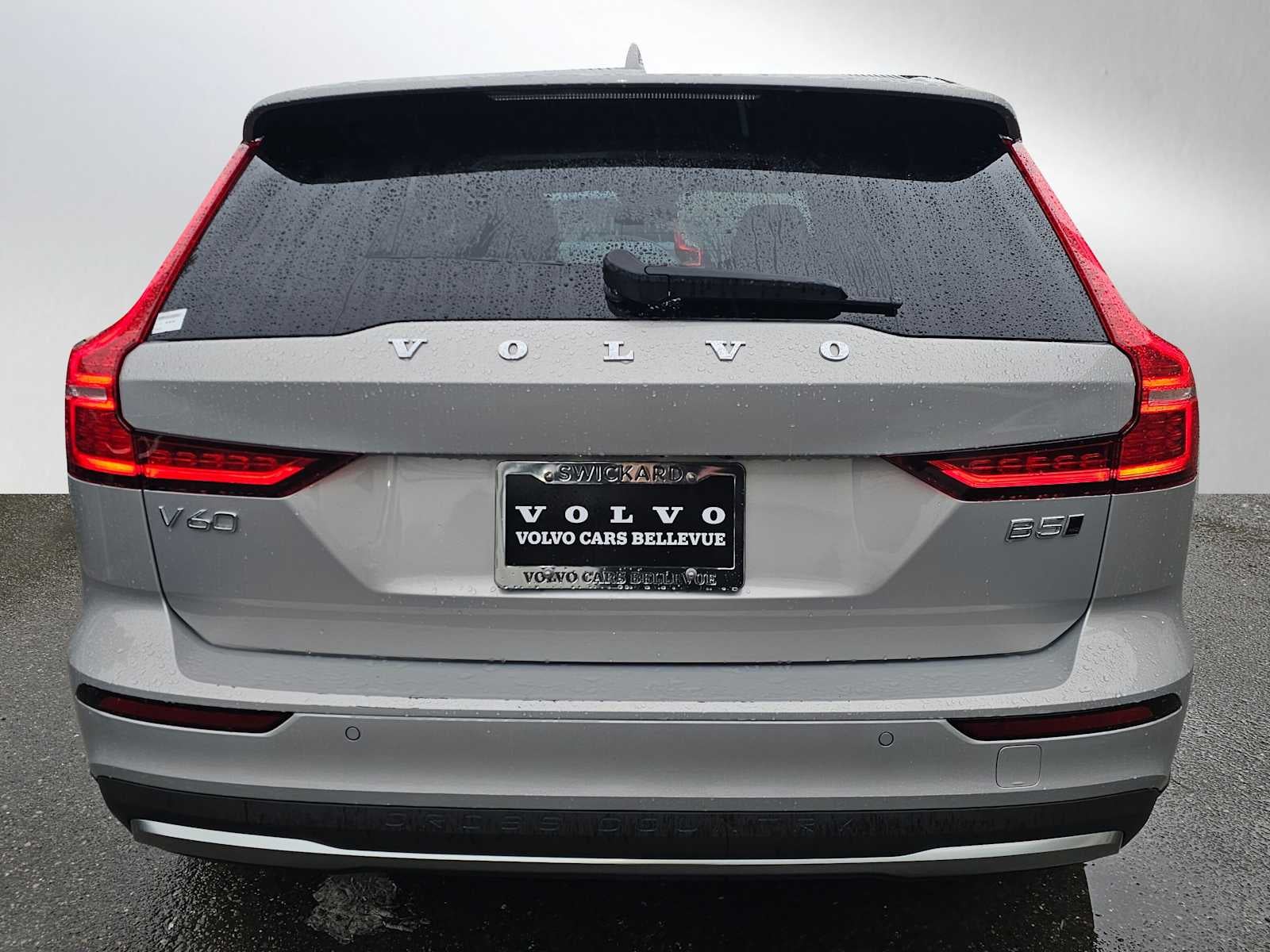 2025 Volvo V60 Cross Country Plus